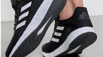 7 Sepatu Lari Terbaik 2025 di Bawah Rp 1 Juta, Nyaman & Awet Buat Lari Harian