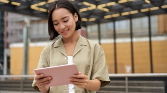 4 Rekomendasi Tablet Samsung Rp 2 Jutaan Terbaik 2025 untuk Sekolah, Kerja, dan Hiburan