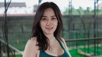 Tante Ernie Didekati Pejabat yang Suka Pamer Kemesraan dengan Istri, Warganet Tebak Nama Ini
