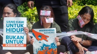 Aktivis Menuntut Perbankan Hentikan Pendanaan PLTU Batu Bara