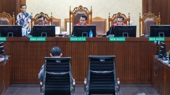 Belum Sampai Seminggu, Tom Lembong Sakit Gigi Usai Lahap Gula Rafinasi di Persidangan