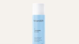 6 Urutan Skincare Pagi Wardah untuk Mencerahkan Wajah, Kulit OTW Glowing Alami