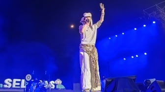 Eaj Park Serukan Dukungan untuk Palestina di Prambanan Jazz 2025: No Child Deserves to Die