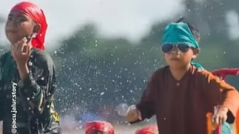 Bukan dari Gym, Ini Asal Tren Aura Farming Atlet Dunia dari Tradisi Pacu Jalur Riau