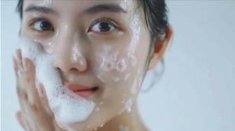 4 Low pH Cleanser Aman untuk Rawat Skin Barrier, Harga Pelajar Rp47 Ribu!