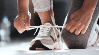 Style & Performa? 5 Sepatu Running Trend 2025 yang Bikin Lari Makin Seru