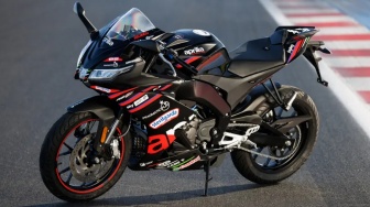 R15 dan CBR150R Minggir Dulu: Aprilia Kenalkan Motor 125cc dengan Harga Setara Avanza Bekas