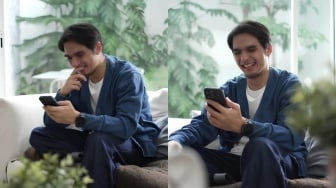 Punya Screen Time Tinggi, Ini Dampak Blue Light yang Dirasakan Ricky Harun