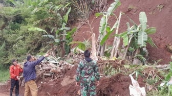 Jalur Puncak II Lumpuh Sehari Akibat Longsor, Kini Sudah Bisa Dilalui Dua Arah