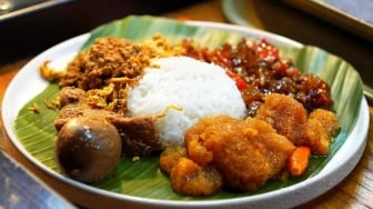 Kisah Gudeg Mercon Bu Prih yang Menaklukkan Lidah Para Pecinta Pedas!