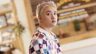 Doh Kyung Soo Galakkan Semangat Bernyanyi Bersama di Lagu Baru, Sing Along
