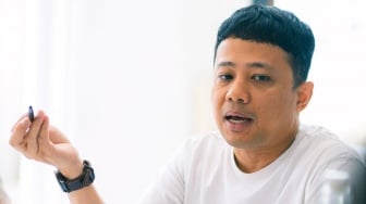 Muhadkly Acho Geram Dana Bansos Rp900 Miliar Mengalir ke Judi Online, Warganet Ikut Meradang