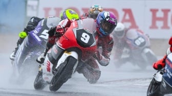 Podium Spesial HUT RI, Veda Ega Pratama Harumkan Indonesia di Red Bull Rookies Cup