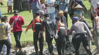 Tiga Wisatawan Terseret Ombak Pantai Karangseke Lebak, Dua Orang Tewas