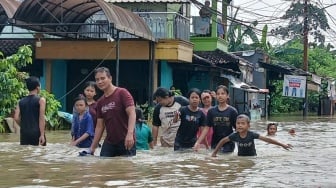 Sungai Cirarab meluap, Empat Kecamatan di Kabupaten Tangerang Terendam Banjir