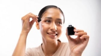 4 Serum Anti-Aging untuk Kerutan dan Mencerahkan Wajah, Mulai Rp24 Ribu!