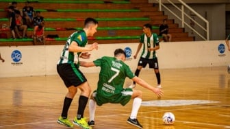 Bukan Olahraga Biasa, Teknik Khusus Futsal: Berlari dan Menggiring Mimpi