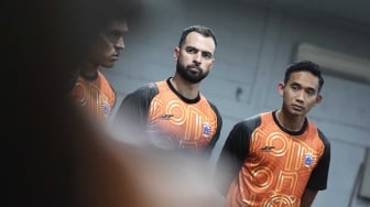 Duet Jordi Amat dan Rizky Ridho di Lini Belakang Persija? Mauricio Souza Buka Suara