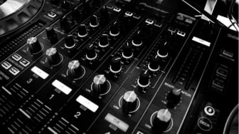Karakteristik Schadenfreude dalam Psikologi Massa Sound Horeg