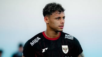 Sempat Dirumorkan Hengkang, Dean James Ternyata Tetap di Go Ahead Eagles?