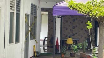 Diplomat Kemlu Tewas Terbungkus Lakban, Polisi Temukan Fakta Baru usai Periksa Pasutri Penjaga Kos?