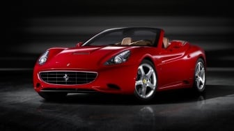 Intip Daya Pikat Mobil Bekas Termurah dari Ferrari, Harganya Dua Kali Lipatnya Alphard