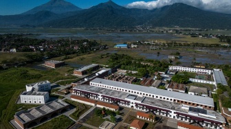 Foto udara suasana kompleks situs cagar budaya Benteng Pendem Ambarawa atau Benteng Fort Willem I di Lodoyong, Ambarawa, Kabupaten Semarang, Jawa Tengah, Rabu (9/7/2025). [ANTARA FOTO/Aprillio Akbar/bar]