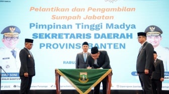 Dilantik Jadi Sekda Banten, Deden Apriandhi Langsung Dihadapkan Tugas Berat: Satukan OPD