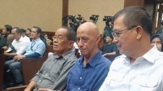 Komjen Oegroseno Ikut Hadir, Sidang Pleidoi Tom Lembong Dipantau Langsung Eks Pimpinan KPK, Ada Apa?