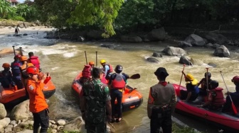 Hari Keempat Pencarian Pegawai Kemendagri di Ciliwung, Tim SAR Hadapi Medan Berbatu dan Ancaman