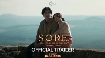 Review Film Sore: Istri dari Masa Depan, Romansa Fantasi yang Bikin Kamu Melting!