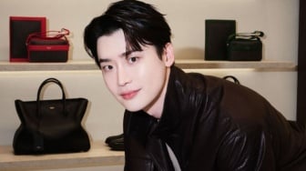 Kasual dan Maskulin, Ini 4 Padu Padan Tampilan Hangout ala Lee Jong Suk