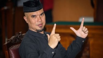 Ahmad Dhani Serang Balik Tudingan Belum Move On dari Maia Estianty