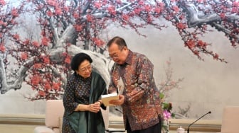 Serahkan Buku ke Megawati, Presiden China Xi Jinping Sampaikan Sejumlah Pesan, Begini Isinya