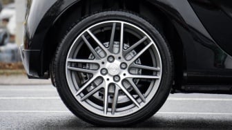 5 Rekomendasi Velg Mobil Ring 15 Rp5 Jutaan: Bahan Tahan Banting dan Harga Irit