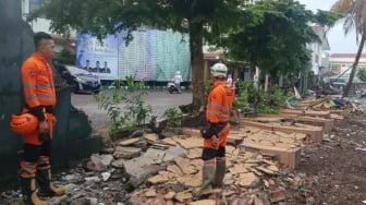 Diterjang Hujan Deras, Tembok 30 Meter MAN 1 Bogor Ambruk, BPBD Pastikan Tak Ada Korban Jiwa