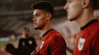 Media Belanda Rumorkan Mees Hilgers ke Ajax Amsterdam