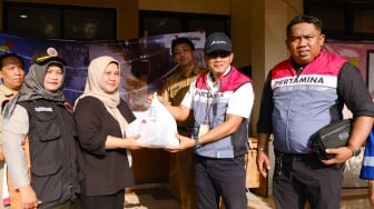 Pertamina Patra Niaga Salurkan Bantuan Darurat untuk Korban Banjir Cawang Jakarta Timur