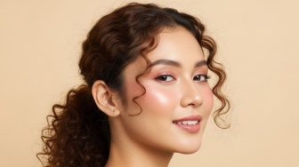 Tips Pakai Blush On Untuk Sehari-Hari: Anti Menor, Wajah Terlihat Fresh