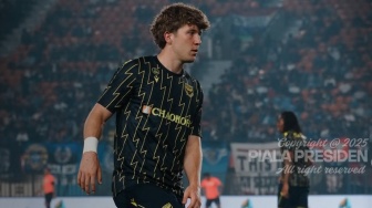 Publik Murka Tekel Horor Paulinho Moccelin ke Ole Romeny