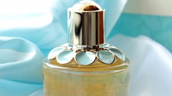 5 Rekomendasi Parfum Wangi Segar, Gak Bikin Pusing di Cuaca Panas