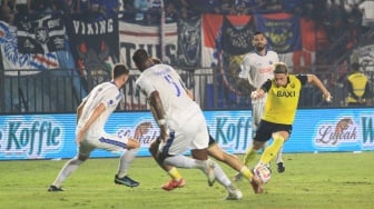 Tersingkir dari Piala Presiden 2025, Pelatih Arema FC Bicara Penyebab Kekalahan dari Oxford United