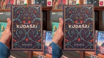 Review Novel Kudasai: Ketika Harus Memilih Dua Pilihan Sulit dalam Hidup