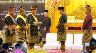 Mengapa Kapolri Listyo Dapat Anugerah Adat dari LAM Riau? Ini 5 Alasannya