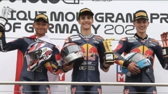 Start di Posisi 12, Pebalap Indonesia Sukses Raih Podium Perdana di Red Bull Rookies Cup
