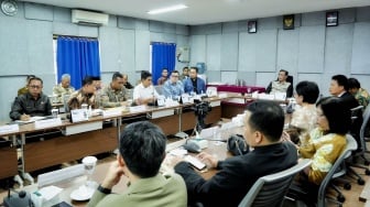 Sekda Sumut Togap Simangunsong Bahas KEK Danau Toba dengan Luhut Pandjaitan