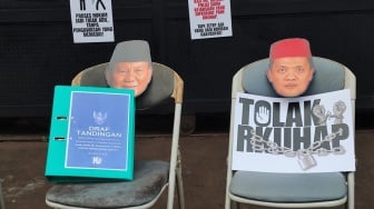 Gelar Aksi di Depan DPR, Warga Sipil Tantang Komisi III hingga Pemerintah Debat Soal Revisi KUHAP