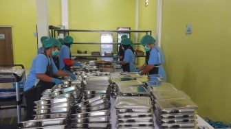 MBG Tiba di Bontang, 1.651 Siswa Terima Menu Bergizi Sejak Hari Pertama