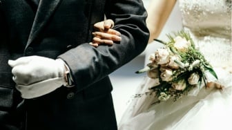 Bukan Anti-Cinta, Hanya Takut Luka: Alasan Gen Z Tak Kejar Pernikahan