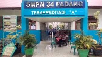 Kronologi SMP 34 Padang Digembok Warga, Ini Penjelasan Kepsek